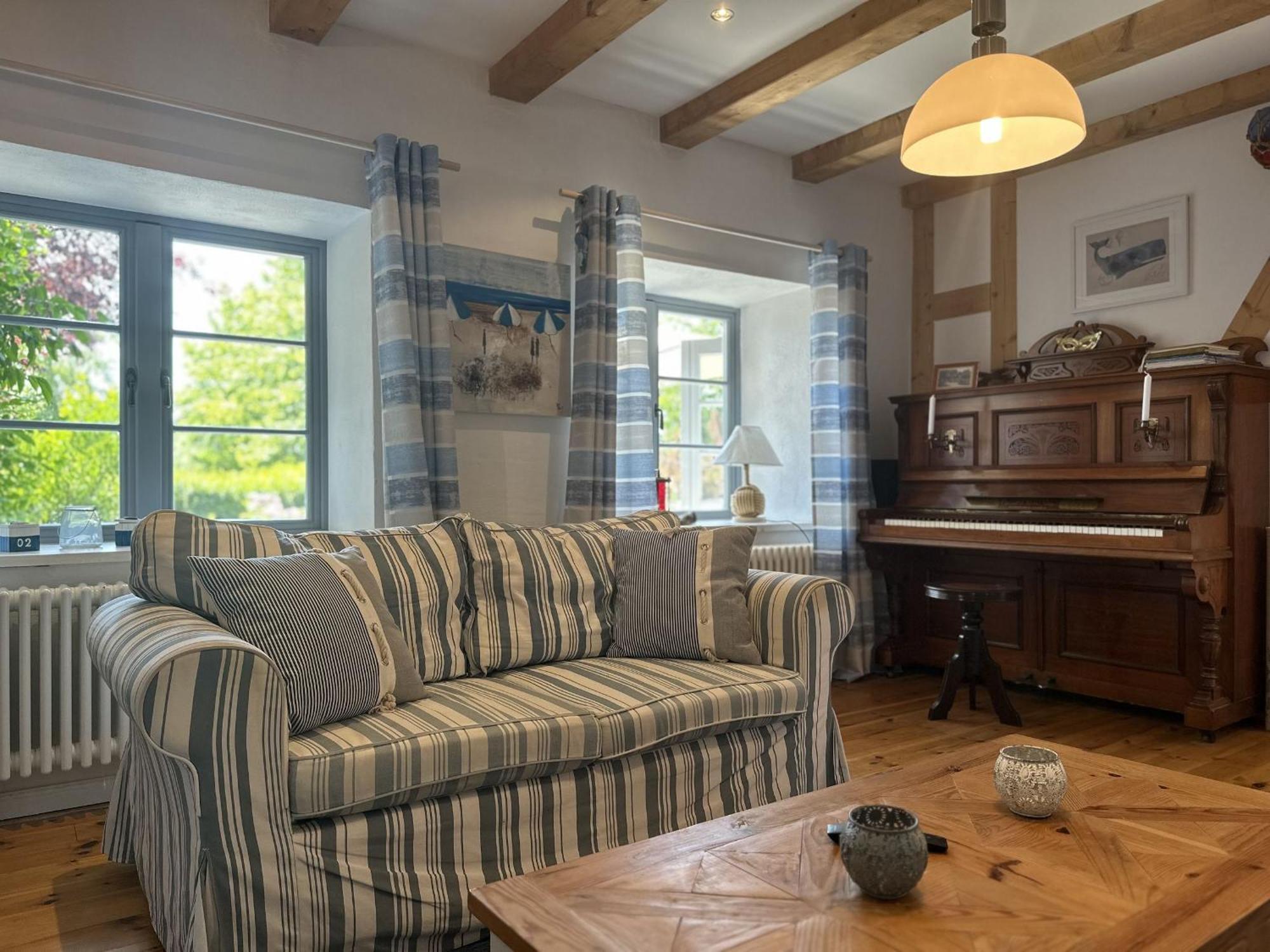Ferienhaus Kleine Flucht Neuendorf Putbus Extérieur photo
