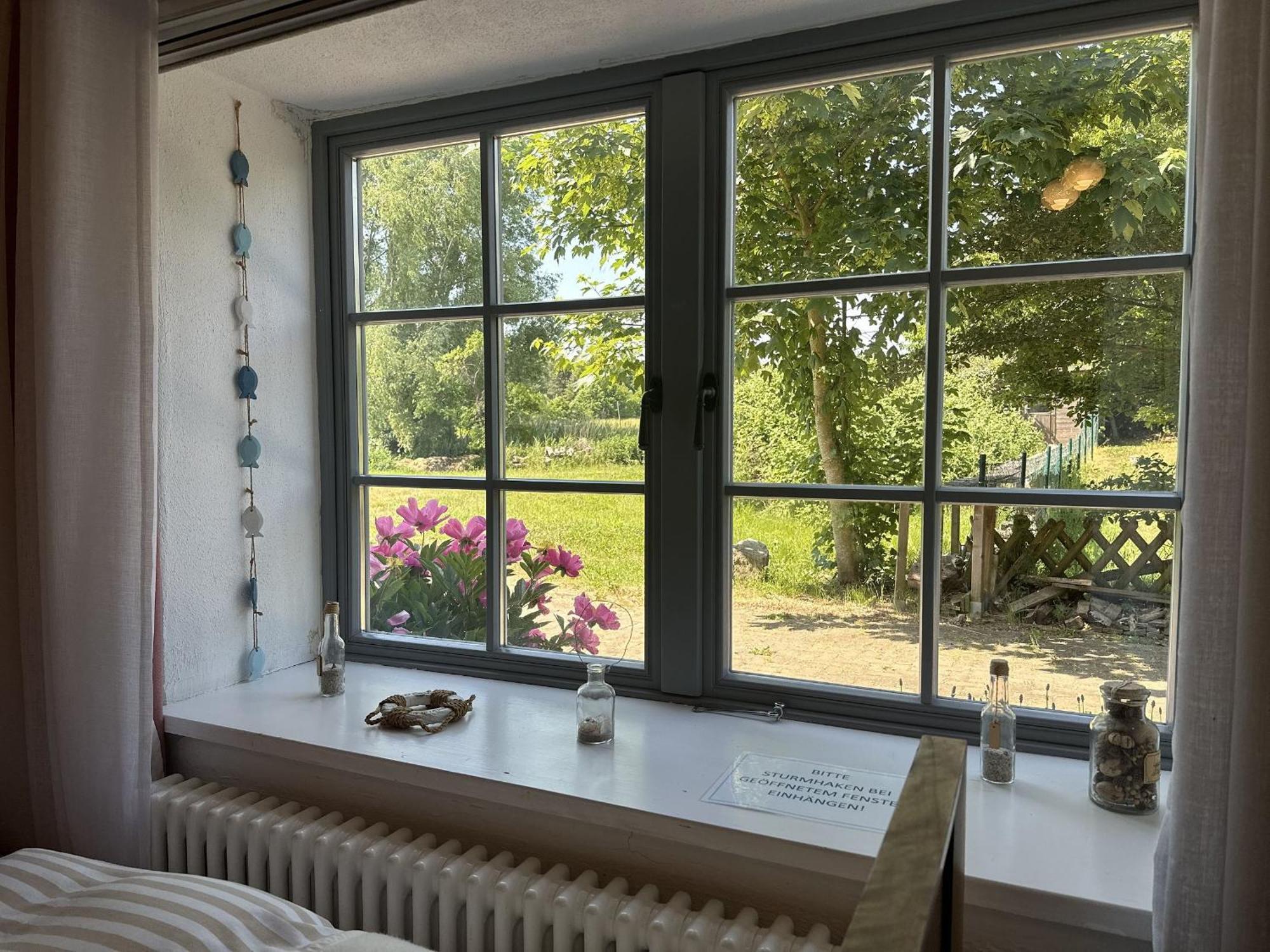 Ferienhaus Kleine Flucht Neuendorf Putbus Extérieur photo